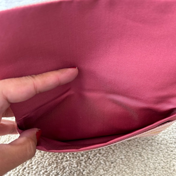 Silk Pink Embroidered Floral Patterned Wallet Money Checkbook Holder Pouch - Picture 5 of 9